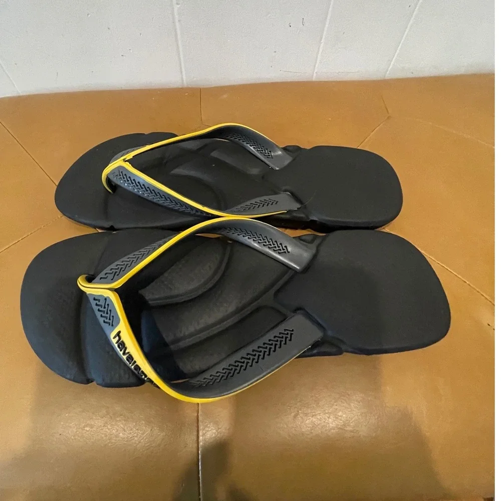 Havaianas Flip Flops Sandals Comfort Cushioned Slides Black Yellow Mens 7.5/8.5